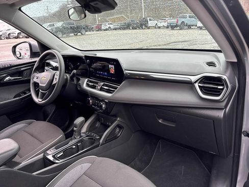 Used 2025 Chevrolet TrailBlazer LT image 31