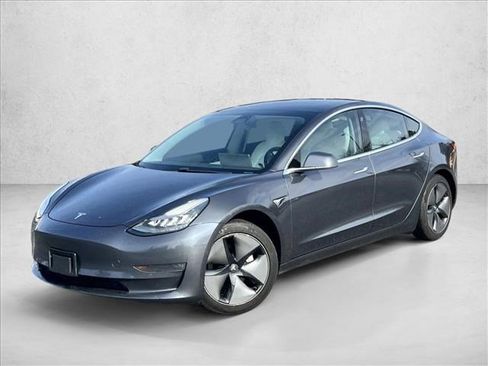 Used 2019 Tesla Model 3 Standard Range Plus image 1
