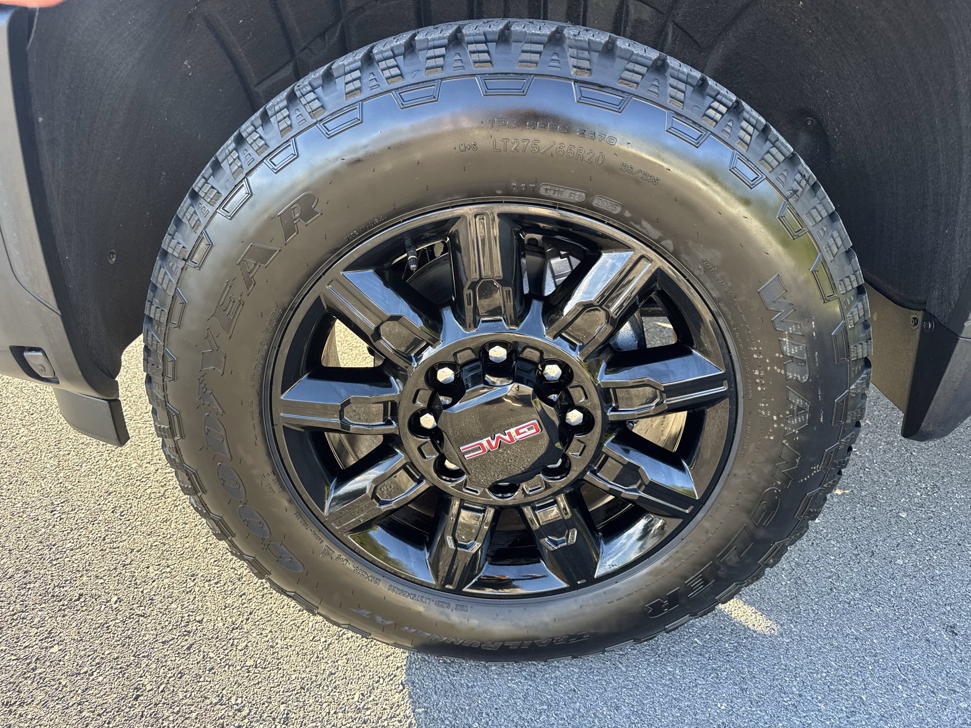 New 2026 GMC Sierra 2500 AT4 w/ AT4 Premium Plus Package AWD/4WD image 19