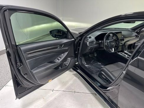 Used 2021 Honda Accord Sport image 9
