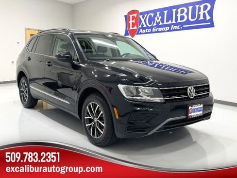 Used 2018 Volkswagen Tiguan SE AWD/4WD image 1