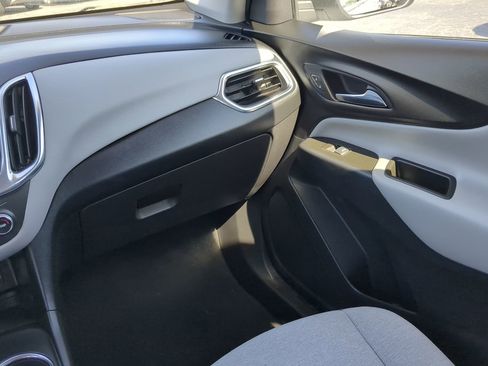 Used 2023 Chevrolet Equinox LS FWD image 17
