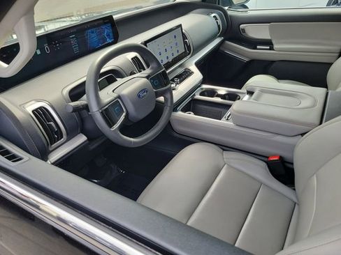 Certified 2025 Ford Expedition Max Active image 3