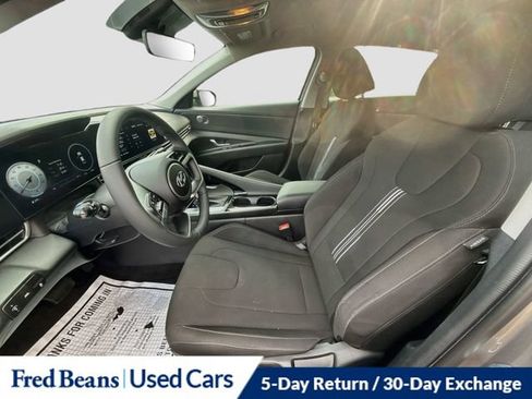 Used 2023 Hyundai Elantra SEL w/ Convenience Package FWD image 28