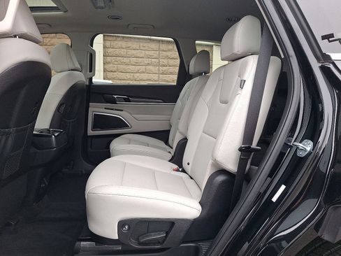 Used 2023 Kia Telluride S w/ S Sunroof Package image 10