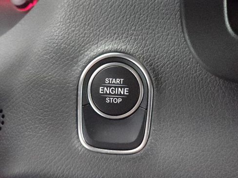 Used 2025 Mercedes-Benz Sprinter 2500 image 13