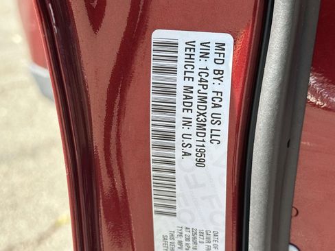 Used 2021 Jeep Cherokee Limited w/ Mopar Interior Package image 30