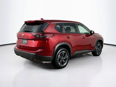 Used 2025 Nissan Rogue SV AWD/4WD image 9