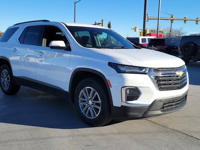 Used 2023 Chevrolet Traverse LT FWD image 4