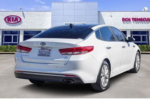 Used 2016 Kia Optima EX w/ Premium Package image 4