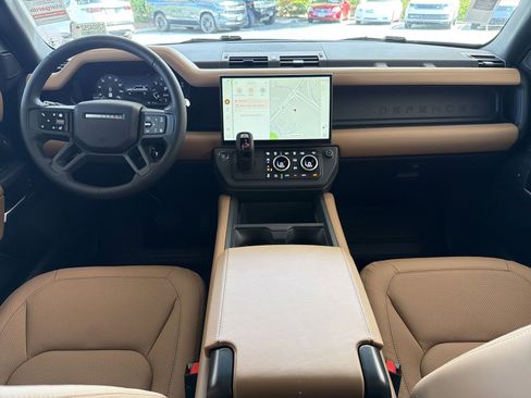 New 2026 Land Rover Defender 110 X-Dynamic SE AWD/4WD image 16