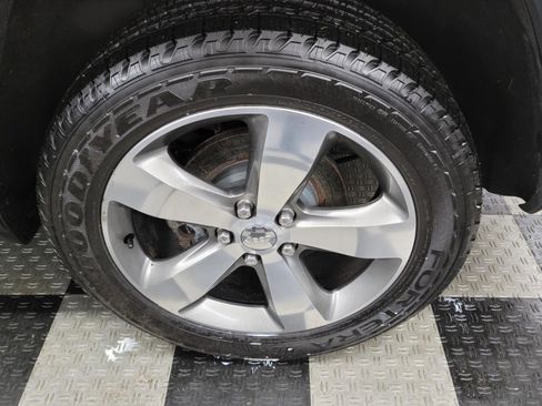 Used 2015 Jeep Grand Cherokee Limited w/ Luxury Group II AWD/4WD image 33