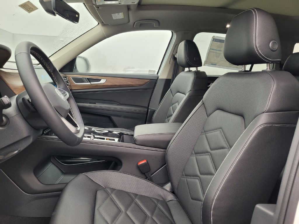New 2026 Volkswagen Atlas SE FWD image 11