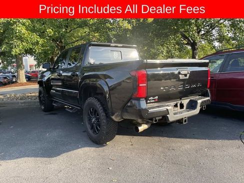 Used 2024 Toyota Tacoma SR5 AWD/4WD image 7