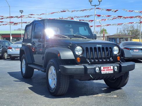 Used 2013 Jeep Wrangler Sport AWD/4WD image 24
