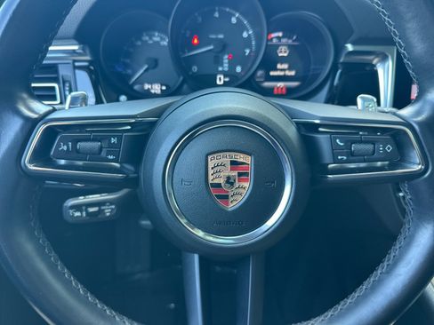 Certified 2024 Porsche Macan AWD/4WD image 13