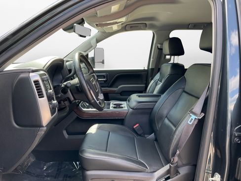 Used 2017 GMC Sierra 1500 SLT w/ SLT Premium Package AWD/4WD image 9