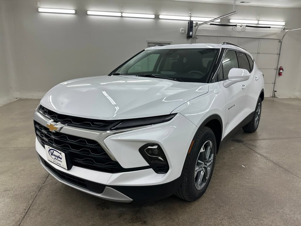 New 2026 Chevrolet Blazer LT w/ Convenience Package AWD/4WD image 5