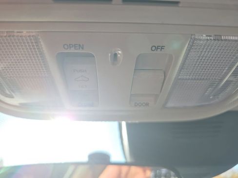 Used 2020 Honda Accord EX image 31