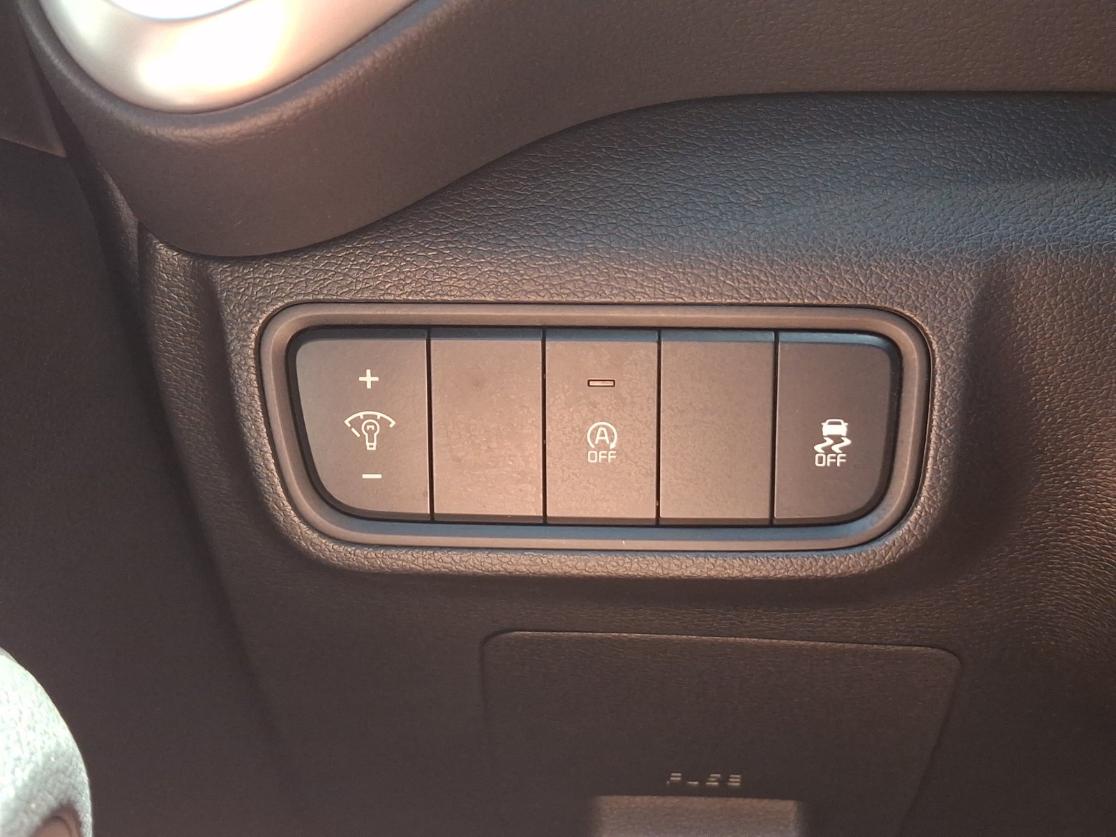 Used 2020 Kia Soul LX FWD image 24