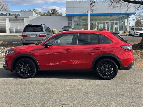 Used 2025 Honda HR-V Sport image 2