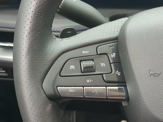 Used 2024 Cadillac XT4 Sport FWD image 29