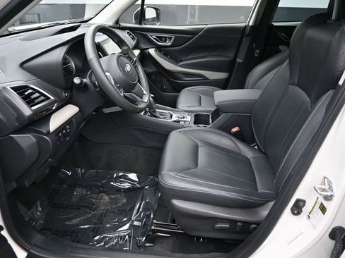 Used 2023 Subaru Forester Limited image 9