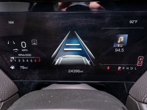 Used 2025 GMC Yukon XL Denali image 25