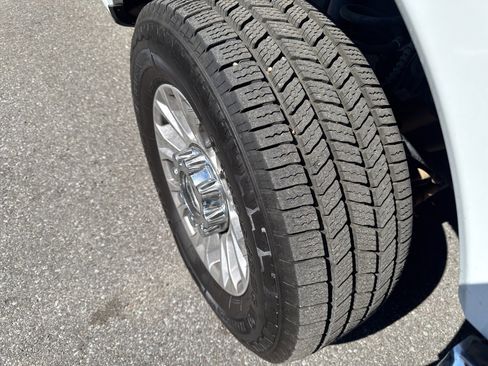 Used 2022 Ford F250 XLT image 4