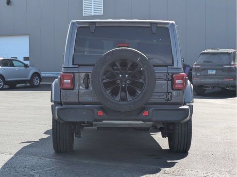 Used 2025 Jeep Wrangler Unlimited Sahara w/ Safety Group AWD/4WD image 6