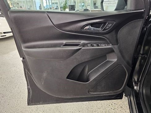 Used 2021 Chevrolet Equinox LT image 25