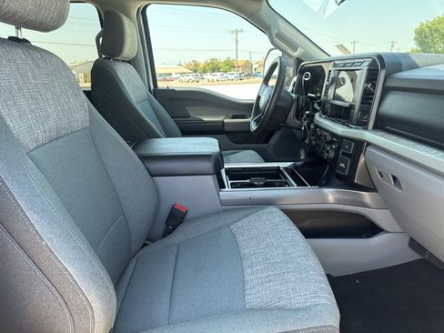 Used 2024 Ford F250 XLT w/ FX4 Off-Road Package image 16