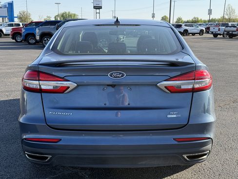 Used 2019 Ford Fusion SE w/ Equipment Group 151A AWD/4WD image 4