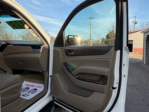 Used 2017 GMC Yukon SLE image 14