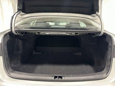 Used 2025 Toyota Corolla LE image 46