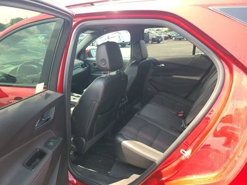 Used 2023 Chevrolet Equinox RS w/ LPO, Floor Liner Package FWD image 13