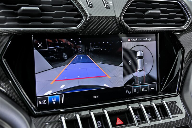 Used 2022 Lamborghini Urus AWD/4WD image 47