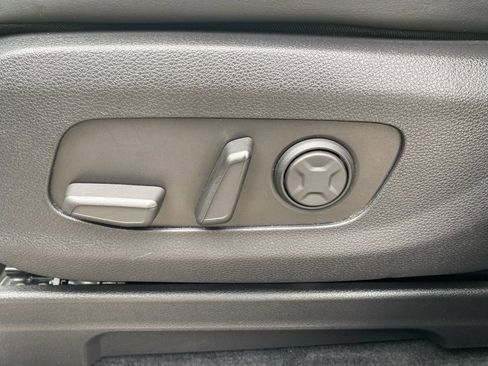 Used 2022 Kia Carnival SX image 31