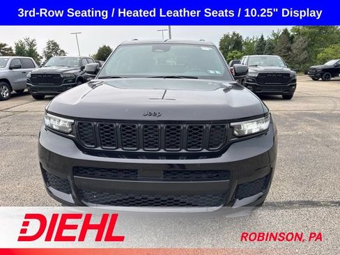 Used 2023 Jeep Grand Cherokee L Laredo AWD/4WD image 2