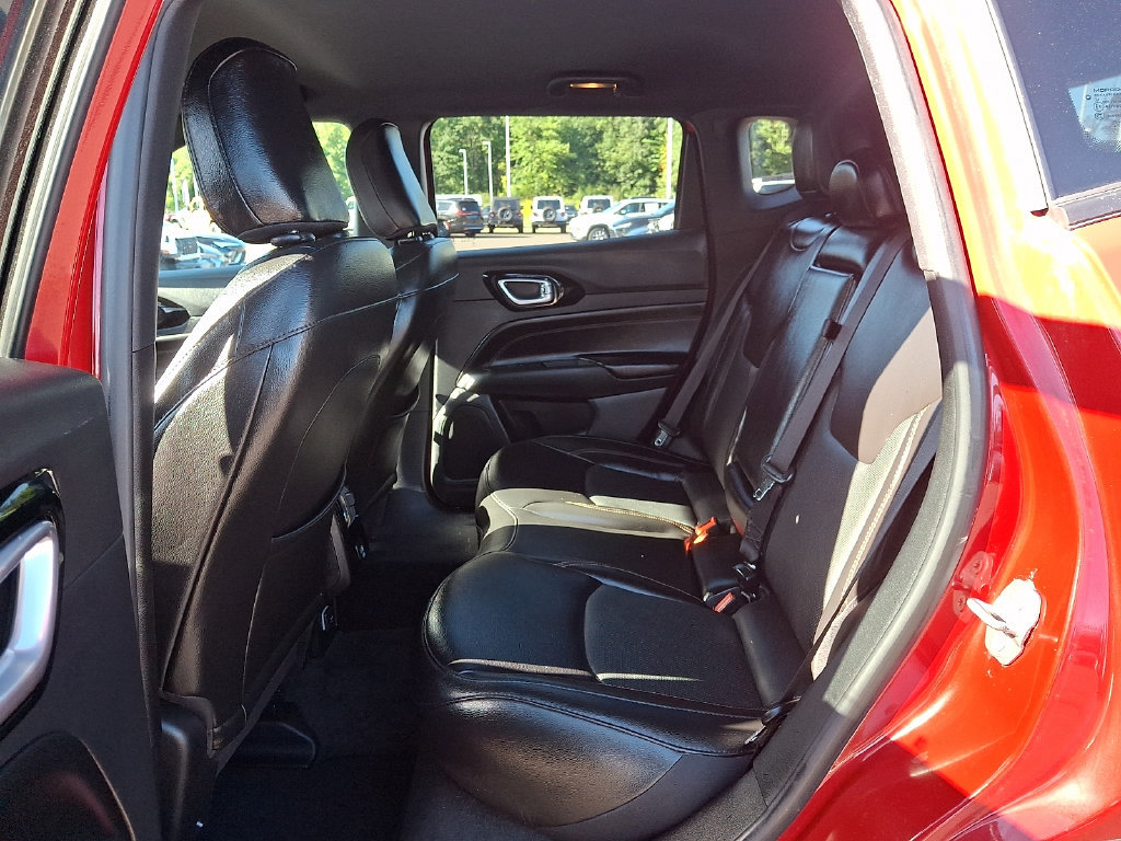 Used 2022 Jeep Compass Limited AWD/4WD image 11