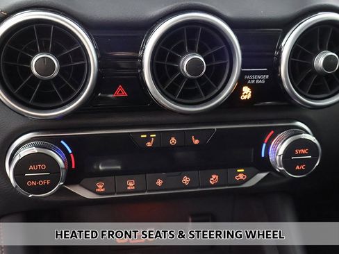 Used 2022 Nissan Sentra SR w/ SR Premium Package image 8