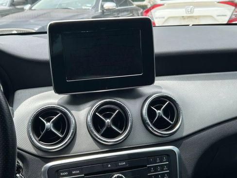 Used 2016 Mercedes-Benz CLA 250 4MATIC image 17