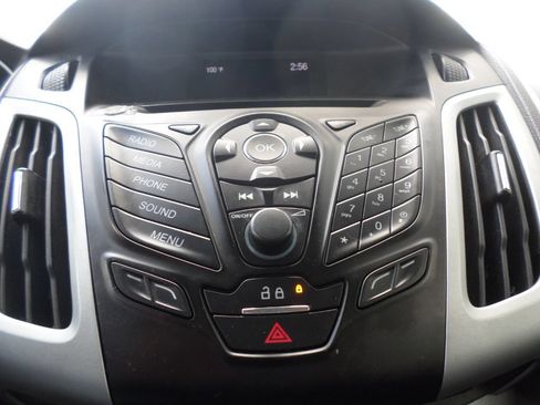 Used 2014 Ford Focus SE FWD image 19