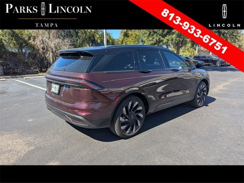 Certified 2025 Lincoln Nautilus Reserve w/ Jet Appearance Package image 3