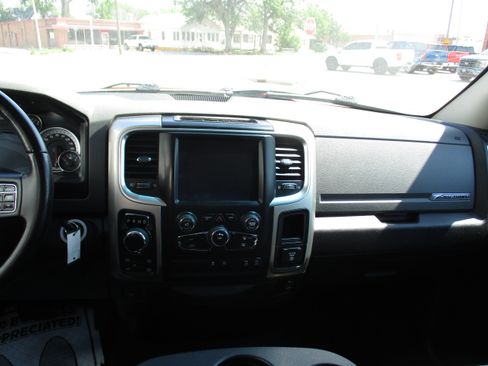 Used 2018 RAM 1500 Big Horn AWD/4WD image 33