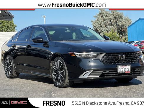 Used 2023 Honda Accord Touring image 1