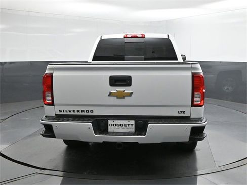 Used 2017 Chevrolet Silverado 1500 LTZ Z71 w/ LTZ Plus Package image 8