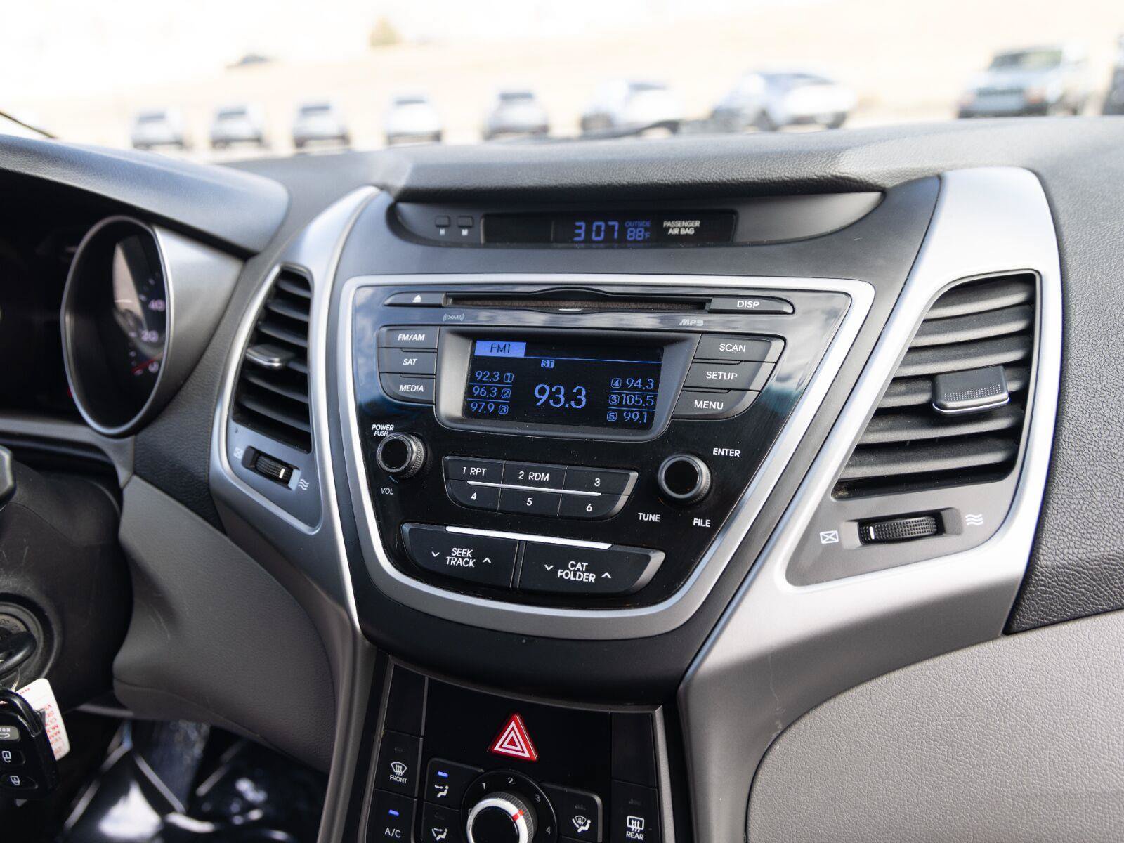 Used 2016 Hyundai Elantra SE FWD image 16
