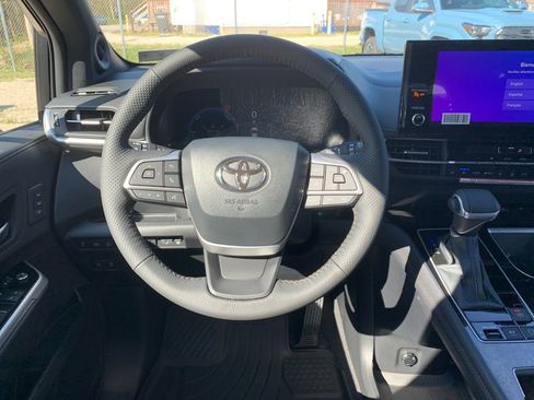 New 2026 Toyota Sienna Platinum AWD/4WD image 16