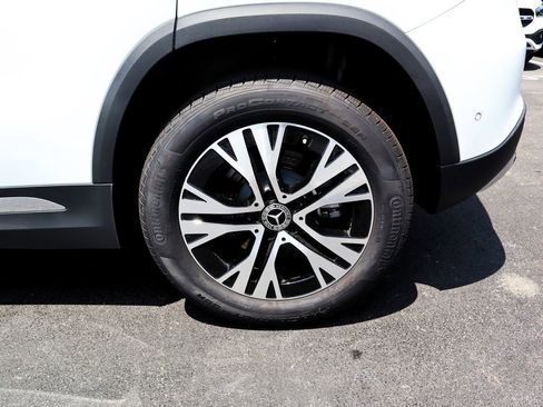 New 2025 Mercedes-Benz GLA 250 4MATIC image 9